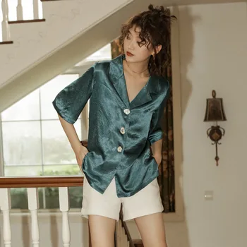 

LANMREM 2020 Spring Summer New Arrivals Turn Down Collar Three Quarter Sleeve Button Solid Pattern Women Vintage Shirt AW91805