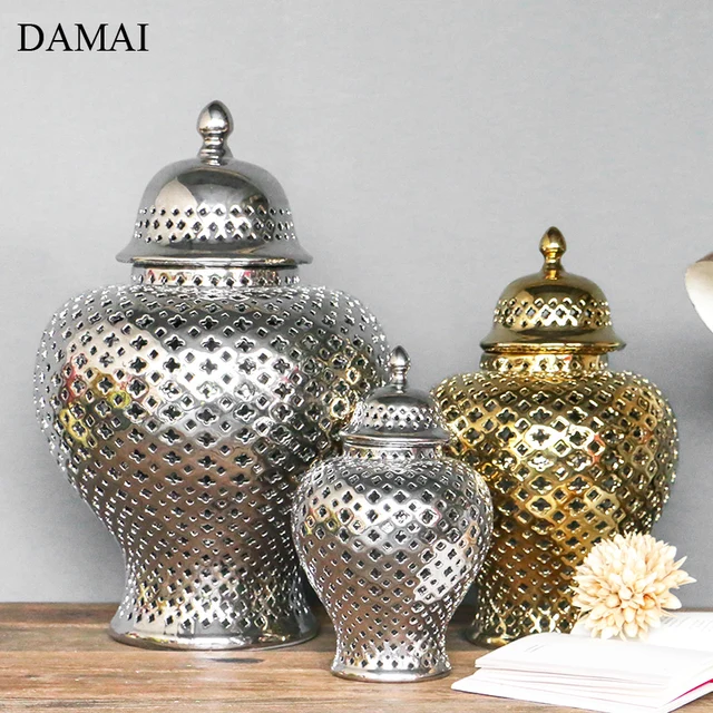 Gold Silver Ceramic Storage Jars with Lid Baroque Hollow Art Crafts European Vintage Ornaments Living Room Desk Decoration 1