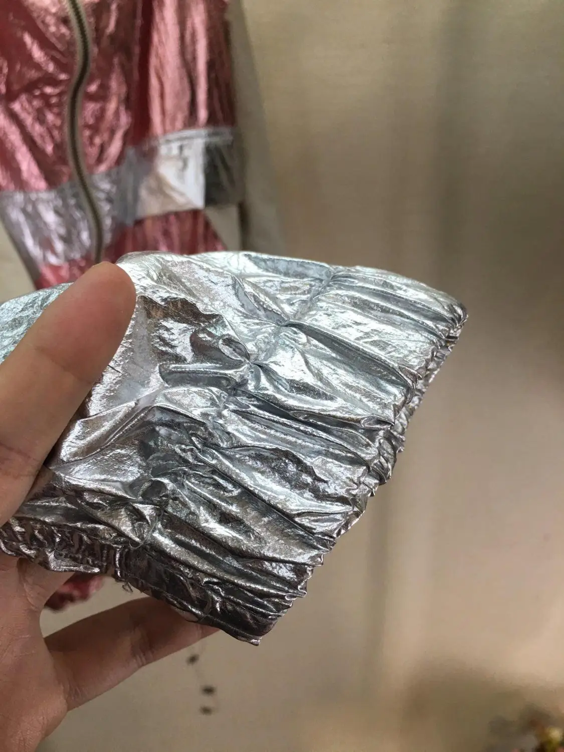 Ранняя осень Новая женская модная стеганая цветная с капюшоном розовая Солнцезащитная одежда, мягкая и удобная ткань 0831