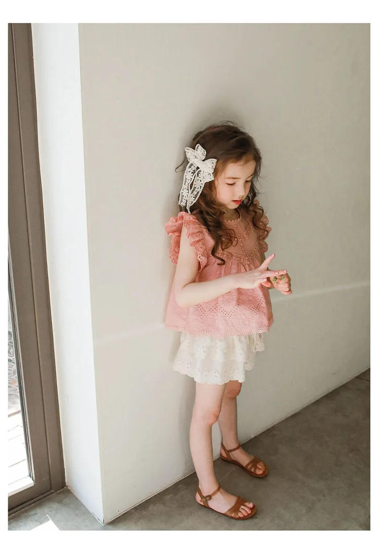 Summer girls blouses new korean style fly sleeve cotton linen tops baby girl lace tshirts best T-Shirts