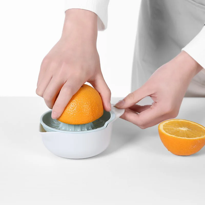 Portable Lemon Orange Juicer Kitchen Plastic Gadgets Appliances Juice Maker Squeezer Product Manual Juicing Tools Accessories