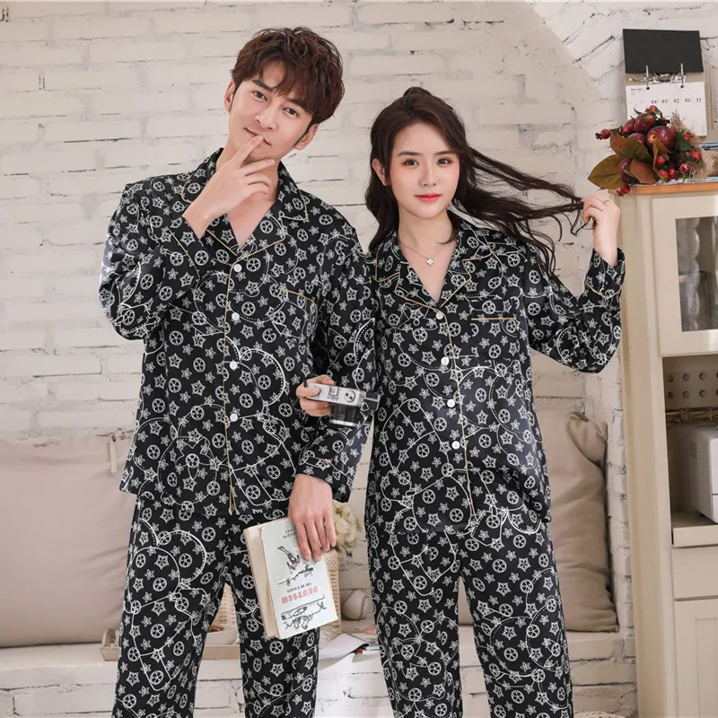 

2020 chun xin Imitated Silk Fabric Couples Pajamas Luxury Printed Long Sleeve Two-Piece Set Satin Men And Women Outer Wear Track