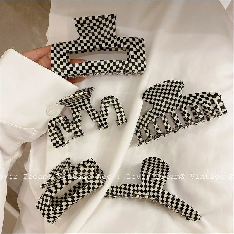 New Acrylic Hair Claw Clips Black White Mosaic Plaid Checkered Grid Geometric Large Clamps Shark Clip Ins Women Hair Accessories black acrylic stud earring jewelry display rack stand organizer small ornament holder hook hanger counter showcase