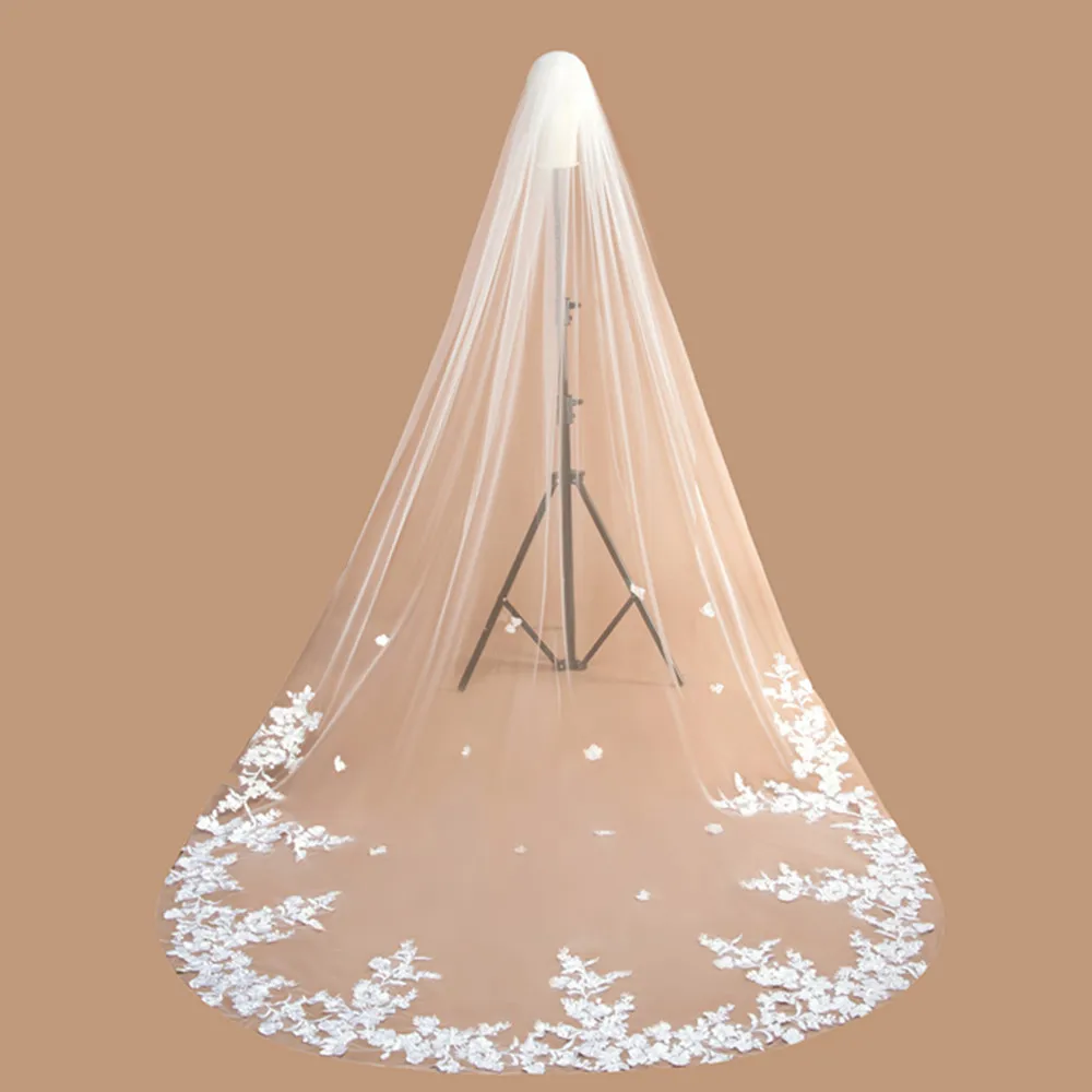 

Elegant 3 Meters Soft Tulle Cathedral Long Wedding Veil With Comb One Layers White Ivory Lace Edge Bridal Veils Veu De Noiva