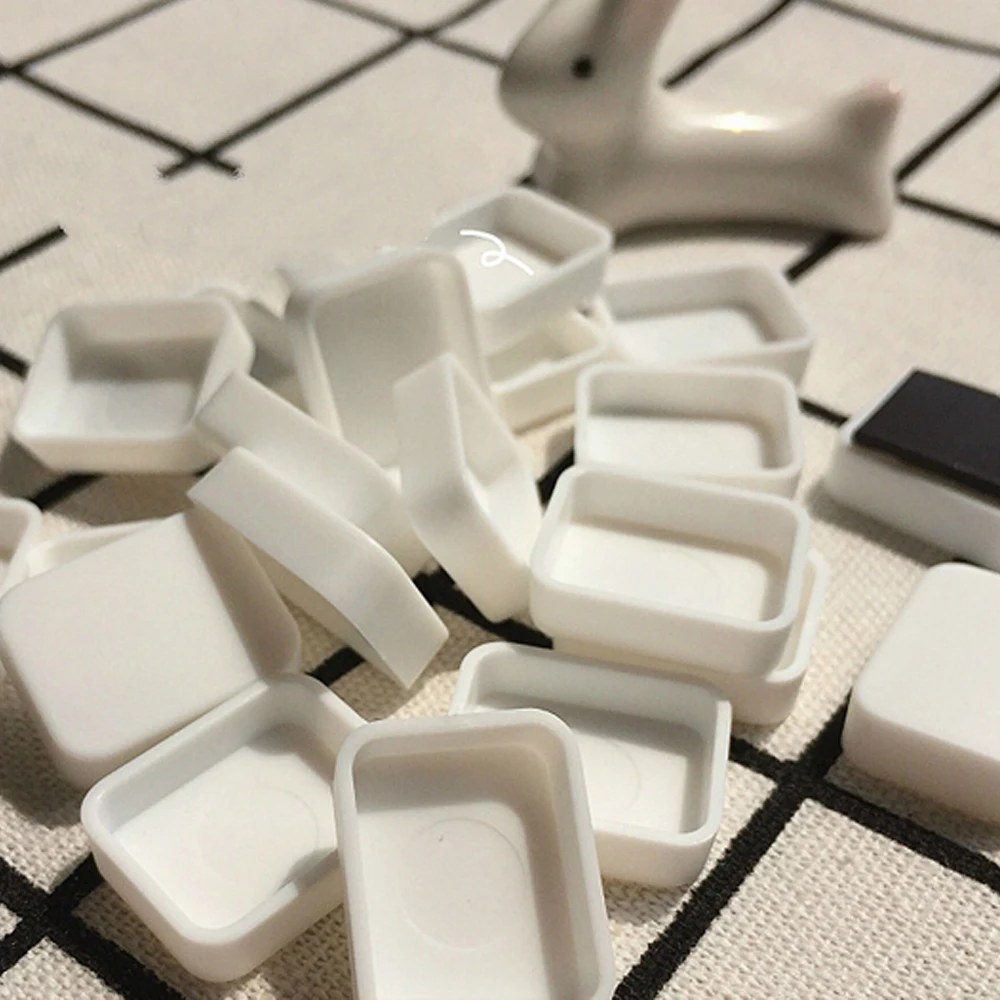 100PCS 1ML Plastic Watercolor Half Paint Pans Artist Student Beginners