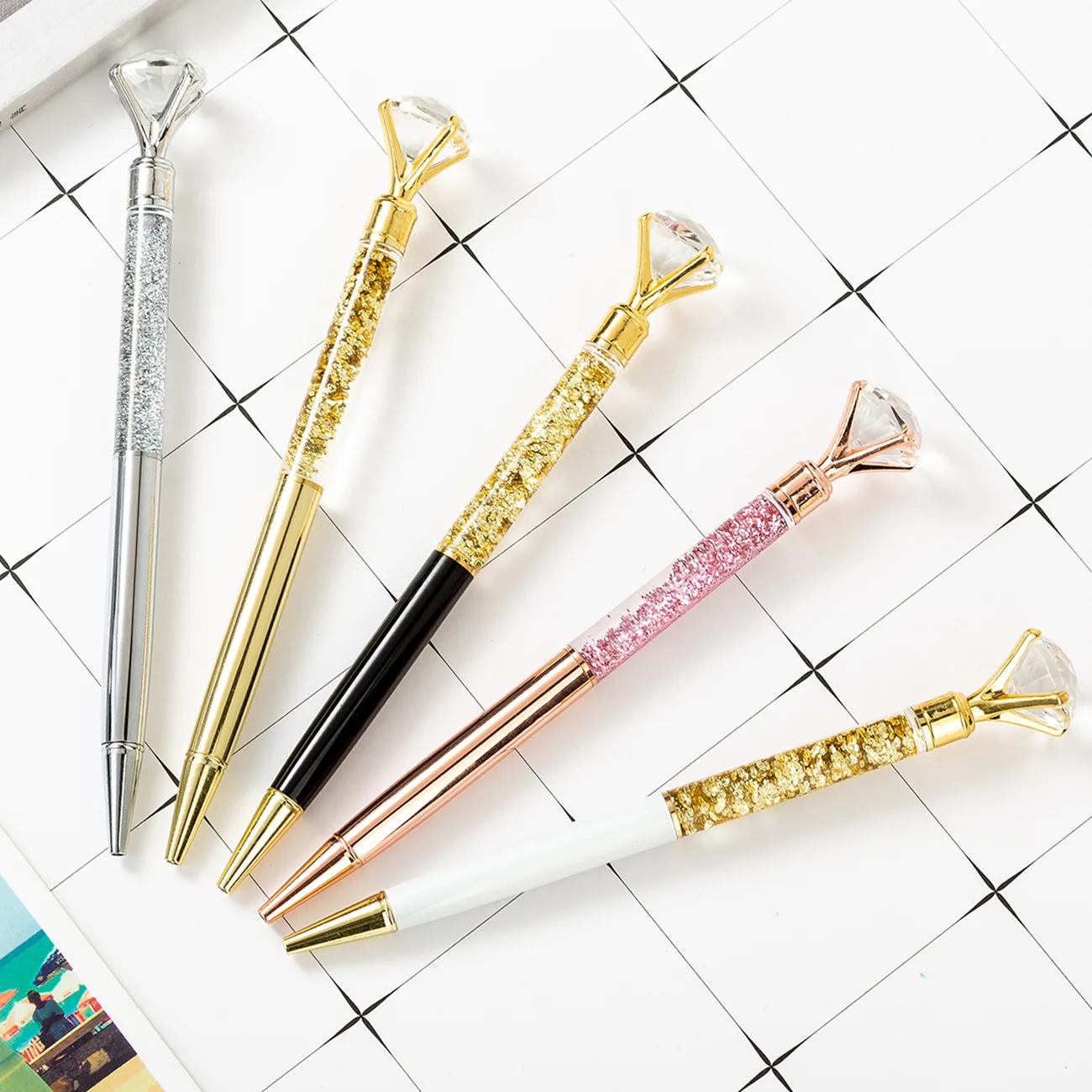 

2020 Metal case ballpoint pen Carat diamond ring Crystal pen lady wedding office school supplies gift roller ball pen Rose gold