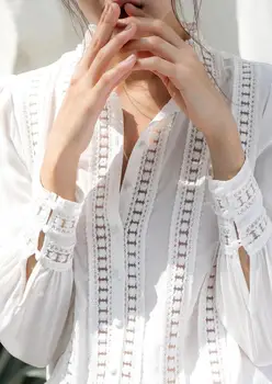 

Women Shirt 2020 New Two-tone Lace Panel Cutout Embroidered Shirt