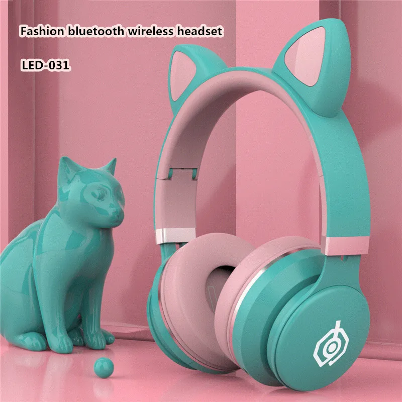 

Creative and stylish cute cat ears LED wireless Bluetooth 5.0 gaming headset, support TF card stereo noise reduction headset
