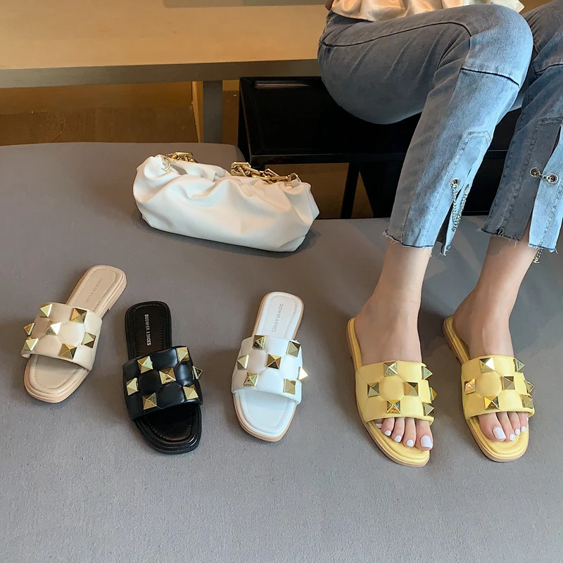 Nieuwe Merk Vrouwen Slipper 2021 Mode Klinknagel Zomer Slides Platte Hak  Open Teen Dames Sandaal Schoenen Vrouwelijke Outdoor Strand Flip flop| Slippers| - AliExpress