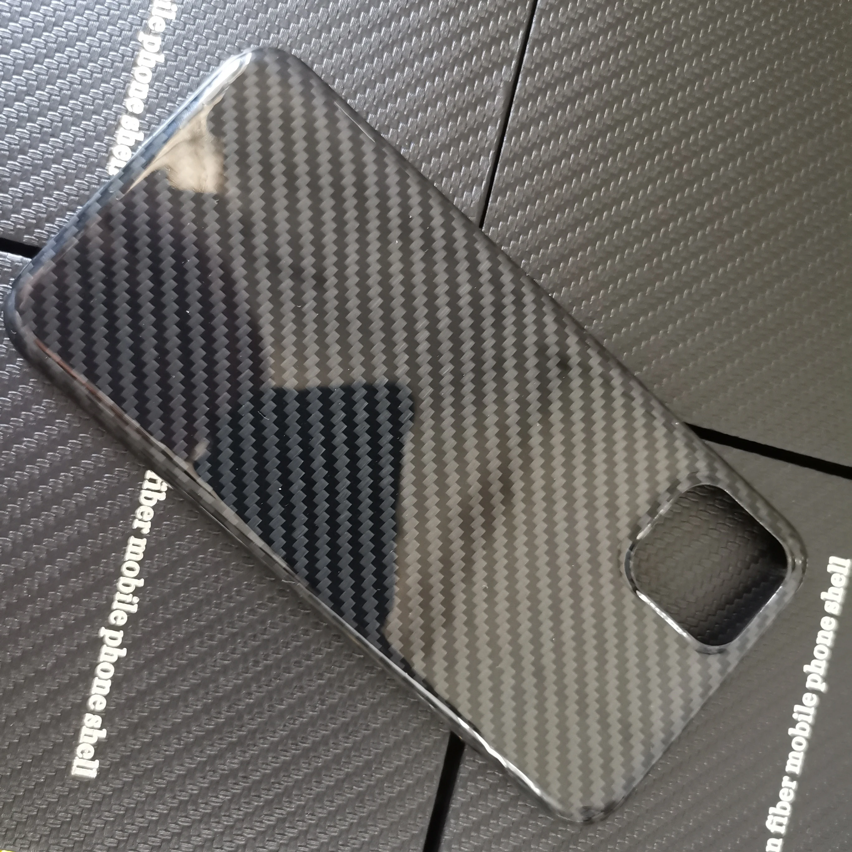 Глянцевый ультралегкий чехол ENMOV из настоящего углеродного волокна для iPhone11 iPhone