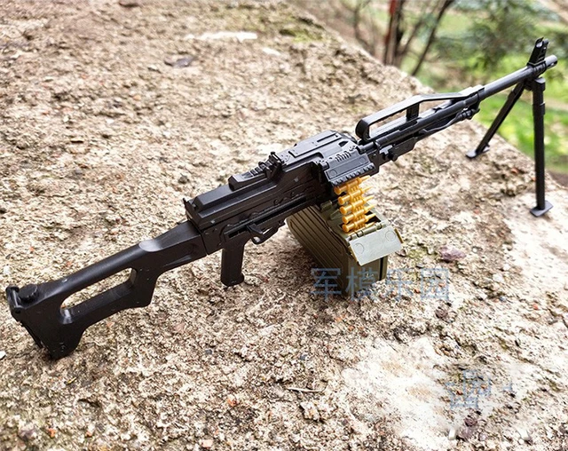 1:6 Assembly Gun Model Fourth Generation 1/6 Assault Rifle Light Machine Gun AK47 Soldier Weapon Plastic  Assembly Boy Toys 4