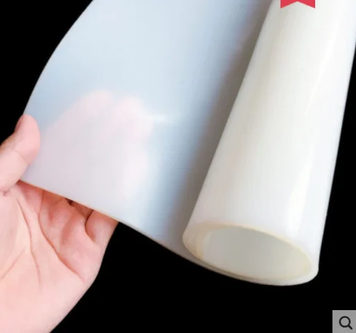 Silicone Blanc laiteux de haute qualité Feuille de caoutchouc pour la chaleur Résistent à coussin Épaisseur 2 mm 