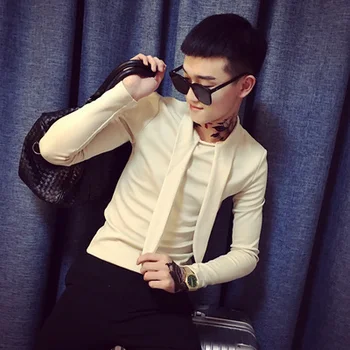 

Autumn and winter new men's Korean version of the solid color pullover sweater spirit guy network red society bottoming line