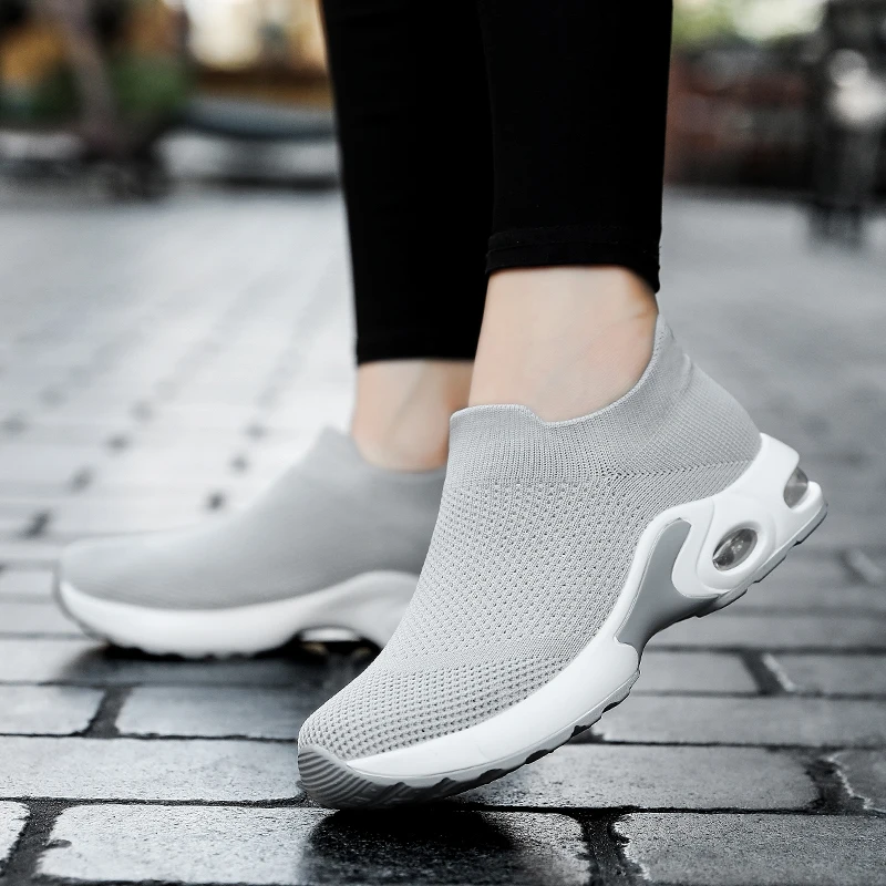 Кроссовки женские теннисные туфли дышащие удобные спортивные Lgihtweight уличные