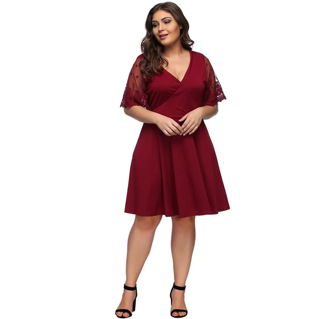 

Plus Size Women 2019 Autumn Knee Length Dress Casual Floral Sexy V Neck Soild Lace Short Sleeve Dresses DouDouLu Vestido Mujer