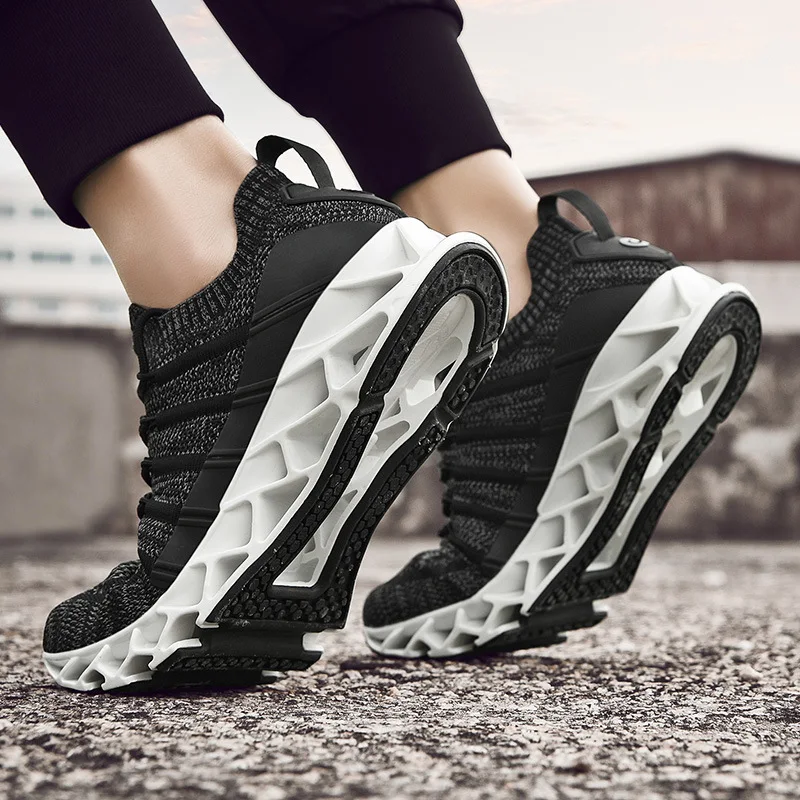 

Athletic Shoes Men's Autumn Fly Woven Light Blade Running Shoes Mesh Men Casual Fitness Running Shoes Thick Bottomed Fashion Man