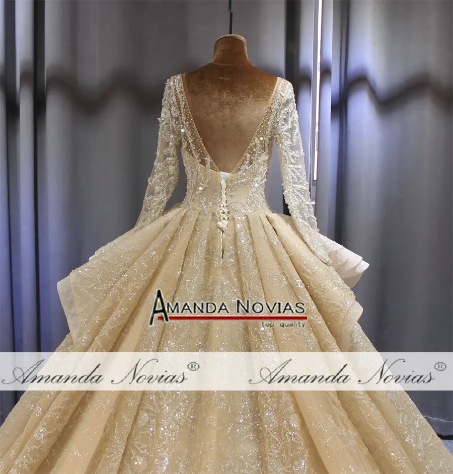Свадебное платье рукава Свадебное платье полностью украшенное бисером Сверкающее