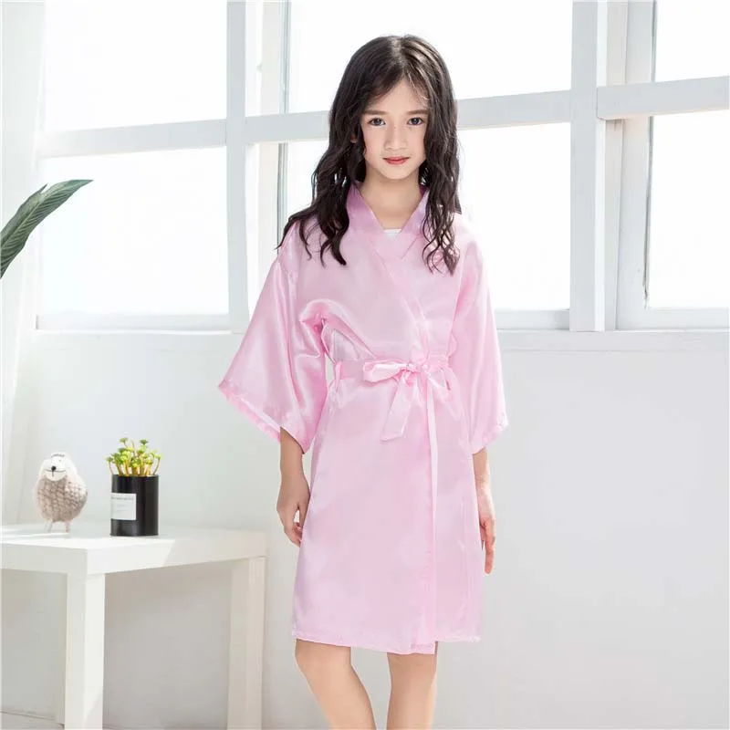 Летние повседневные однотонные тонкие халаты для маленьких девочек; детское шелковое атласное кимоно для девочек; банный халат; одежда для сна; кардиган; пижамы; От 2 до 12 лет
