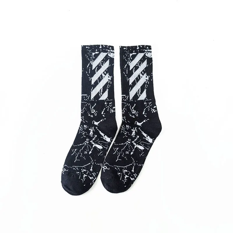 Harajuku Men's Sock ship hop Cool Funny Skate Socks New Fashion personality lightning letter Casual Men Long Crew Cotton socks - Цвет: 001