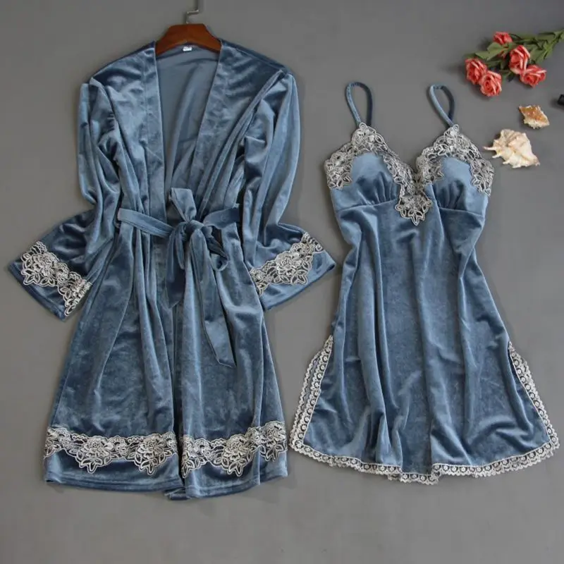 11679242157_1303615870