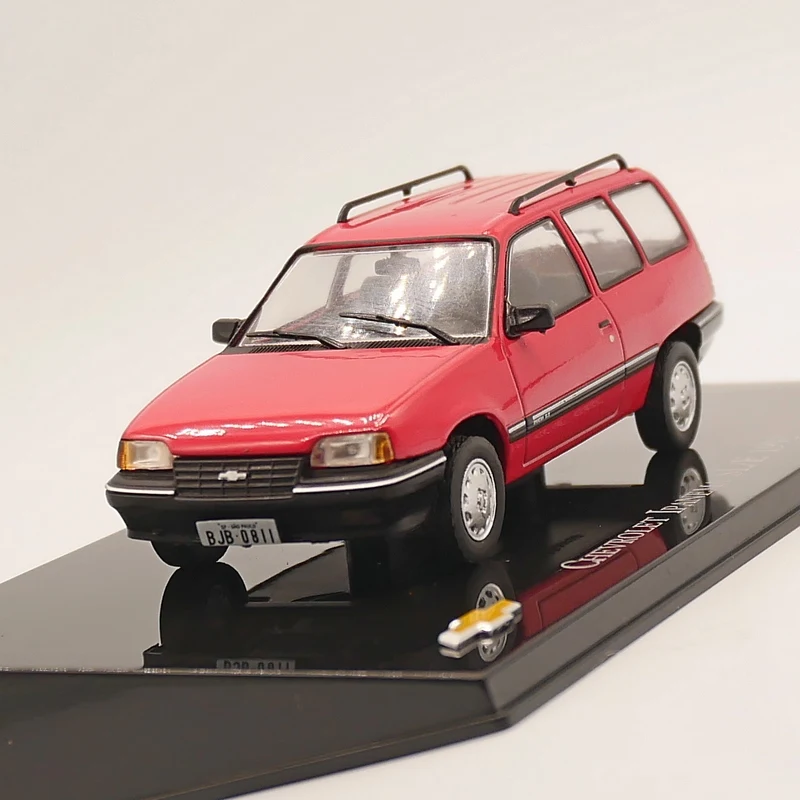 Авто ИНН ixo 1:43 Chevrolet Ipanema SL/E 1992 модель автомобиля под давлением|ixo 1:43|diecast model carsmodel car