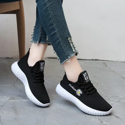 

NEW women's shoes casual breathable Vulcanized non-slip sneakers women daisy running net shoes fly-woven shoes Chaussures femmes