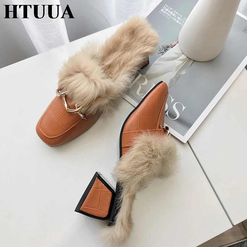 HTUUA/модные шлепанцы на плоской подошве из искусственной кожи с металлической цепочкой; женские пушистые меховые тапочки; сезон осень-зима; теплый плюш; пушистый мех; шлепанцы; SX3441