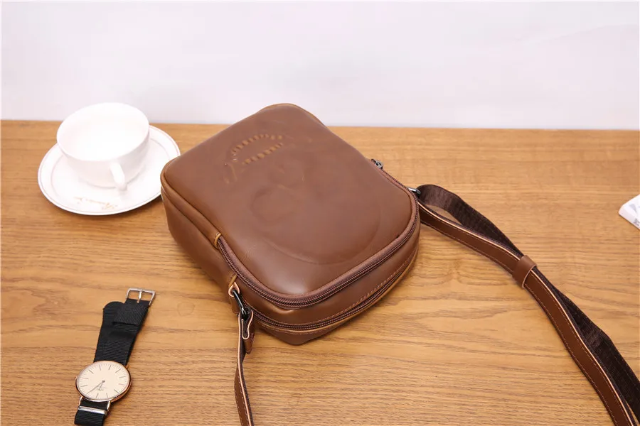 

Europe and the United States retro men's casual shoulder bag small backpack diagonal bag