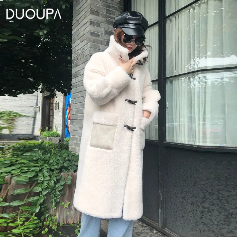 

2019 Autumn and Winter New Women's Wool Coat Sheep Shearing Long Section Collar Lamb Hair Coat Horn Buckle Windbreaker Female