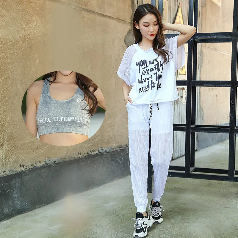 

The new lady suit is loose casual large size lady fitness suit outdoor running net gauze three-piece set