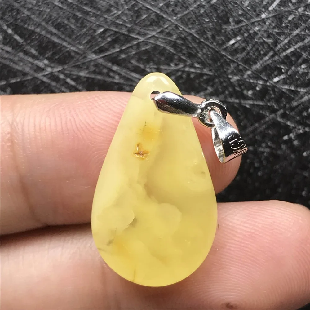 Amber Pendant (85)