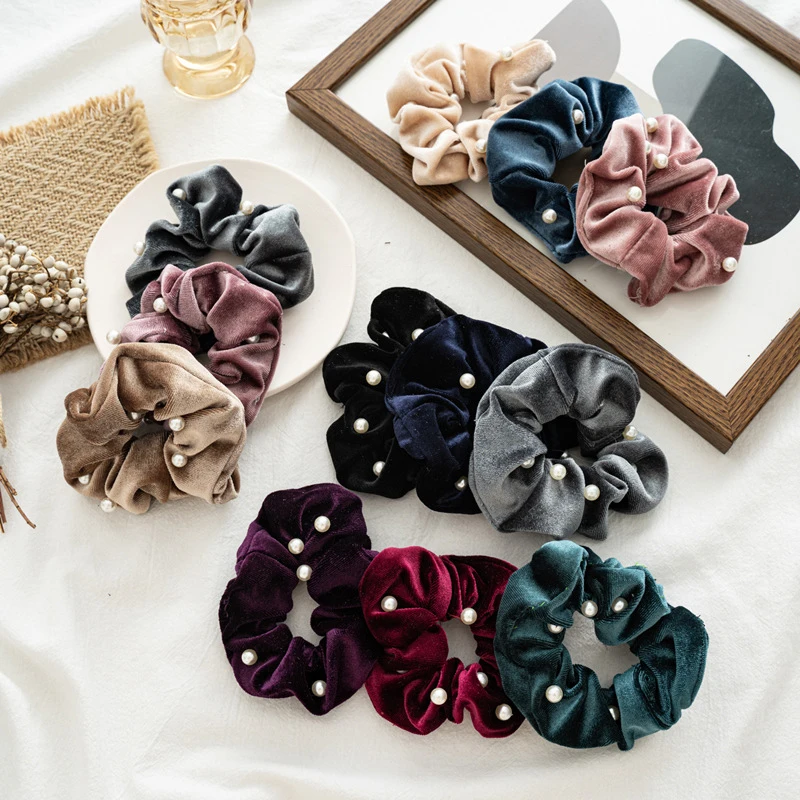 

Velvet Scrunchies With Pearls Soft Warm Solid Color Rubber Bands Elastic Hairbands Ponytail Holder Fashion Lady Hair Accessory