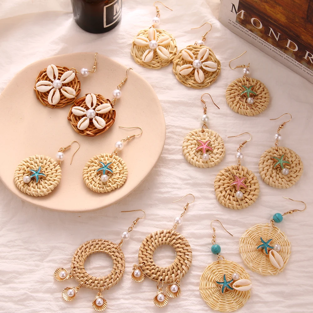 

Bohemian Shell Handmade Wooden Straw Weave Rattan Braid Drop Earrings Triangle Drop Dangle Earring Conch Shell Party Gifts 2019