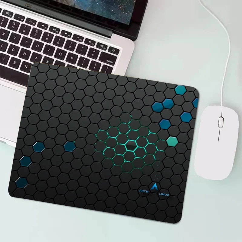 Alfombrilla de ratón con diseño de panal hexagonal de Anime, accesorios para juegos, mueble para PC, teclado de ordenador, alfombrilla de escritorio, alfombrilla de goma para portátil pequeña