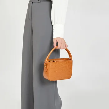 

2020 retro fashion lady bag leather handbag PU shoulder bag small flap messenger bag women's messenger bag