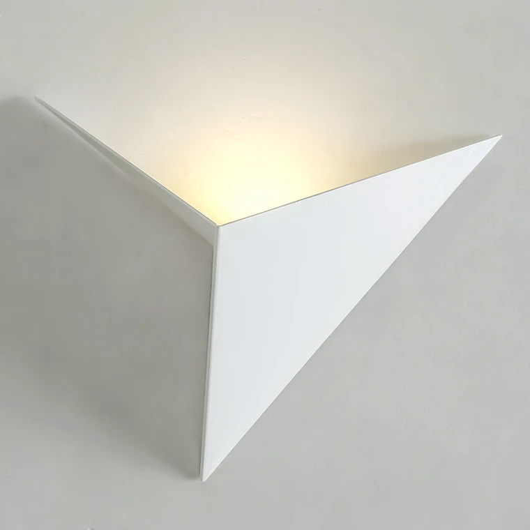 triangle-wall-light-0015-(2)