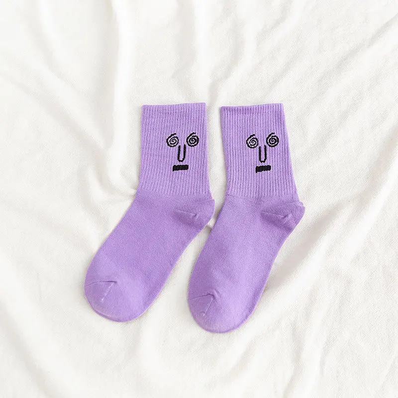 Забавные носки с героями мультфильмов счастливые разноцветные конфеты кавай вышитые хлопковые зимние модные женские и мужские парные милые носки для колледжа - Цвет: purple expression