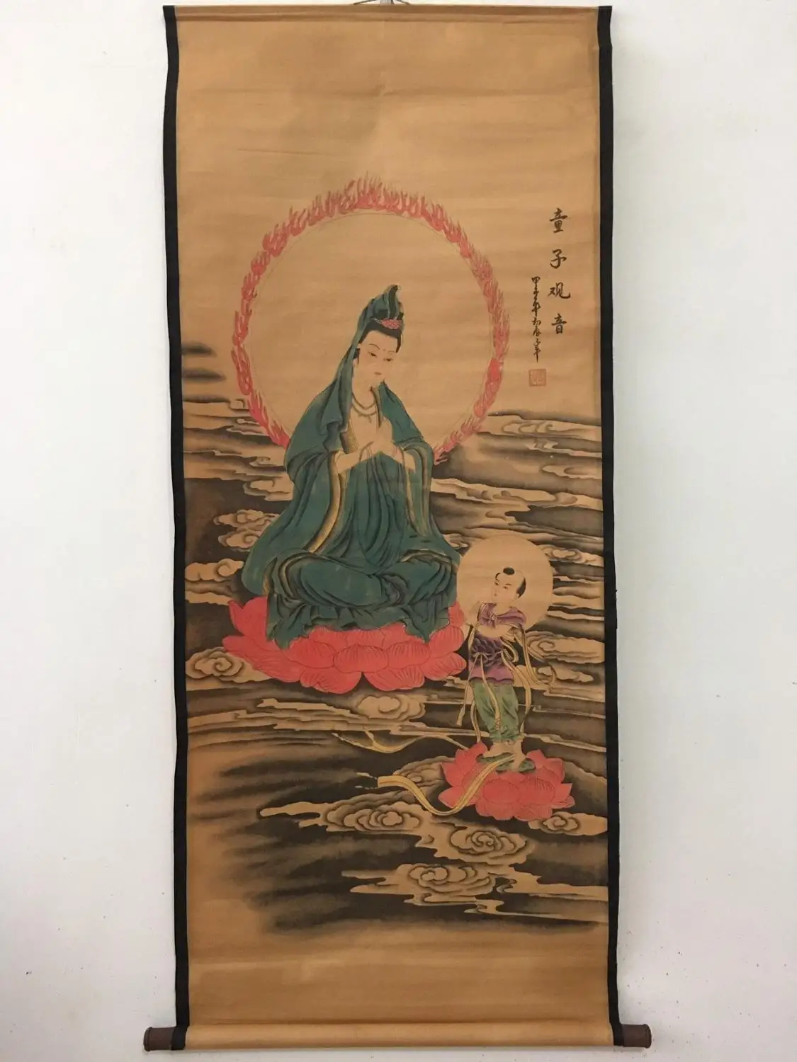 

China old scroll painting Celebrity Figure painting Middle hall hanging painting Wall paintings Guanyin