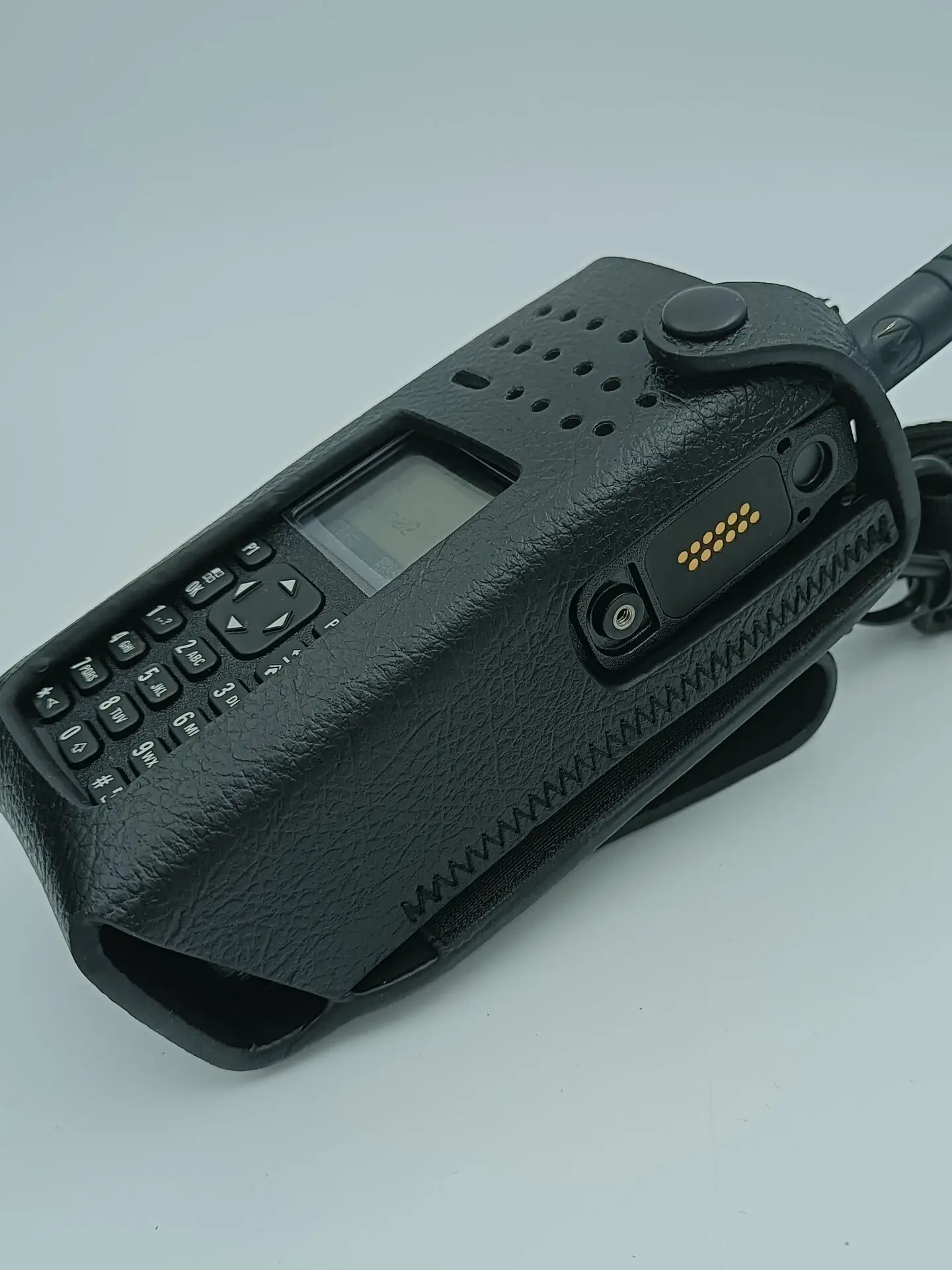 Cowhide Leather Protective Sleeve Bag Hard Holster Case for Motorola XPR 7550 APX1000 APX2000 Walkie Talkie Two Way Radio