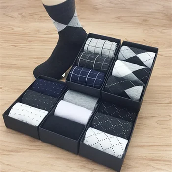 

3 Pairs Spring And Autumn Men's Business Casual Cotton Socks Solid Color Breathable Middle Tube Socks 3 Pairs Gift Box Socks