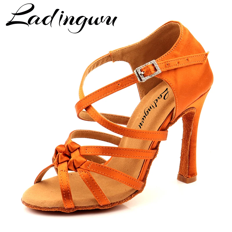รองเท้าเต้นรำสตรี 4 สายรัด ผ้าไหมซาติน คลาสสิก สำหรับ Latin & Ballroom