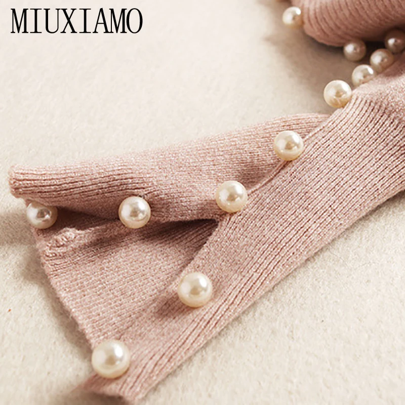 MIUXIMAO/ осенний офисный женский подиумный костюм-двойка, элегантный роскошный топ с жемчугом+ Плиссированная Юбка-миди контрастного цвета, комплект-двойка