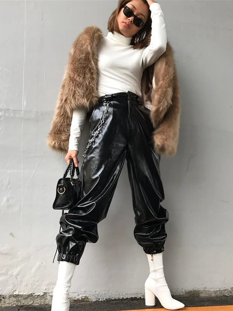 

Женские брюки-карго из ПУ кожи, весенние свободные брюки в готическом стиле, в стиле панк, с высокой талией и цепочкой, повседневные Черные женские длинные туристические штаны, 2022