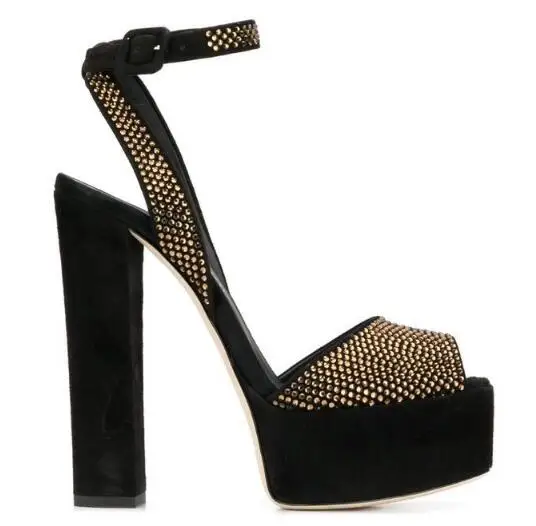 Buzo Florecer binario tacones negros sin plataforma - ecell-fms.com