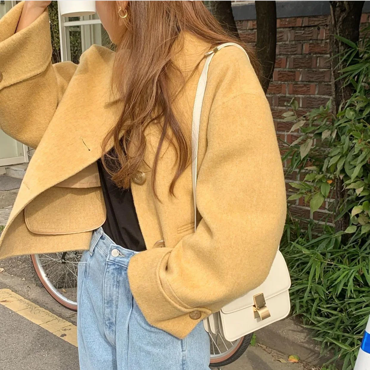 Осенне-зимнее короткое корейское пальто с длинным рукавом и отложным воротником, однобортное свободное одноцветное Элегантное повседневное шерстяное пальто