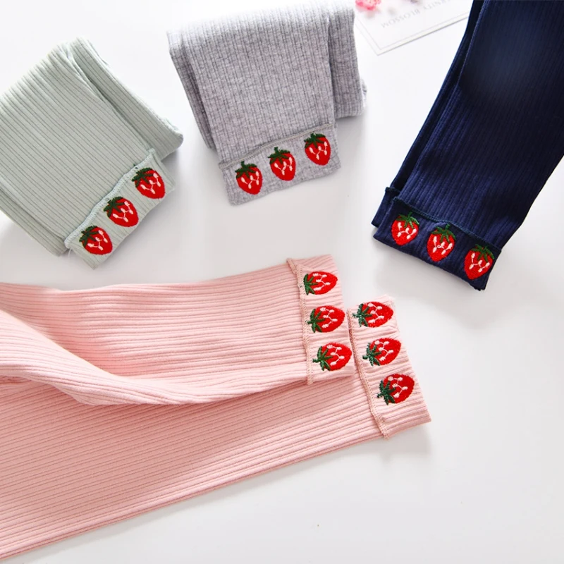 Высококачественные теплые штаны для малышей; леггинсы для маленьких детей; сезон осень-зима; вязаные брюки для малышей; брюки с вышивкой в виде клубники