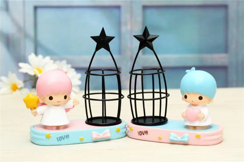 

Cute Angel Figurines Europe Style Pen Holder Study Resin Craft Ornaments Fashion Gift Home Office Table Decor