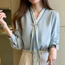 Korean Women Blouses Women Striped Blouse Shirts Woman V Neck Print Blouse Tops Plus Size Autumn Woman Bow Beading Blouses Shirt