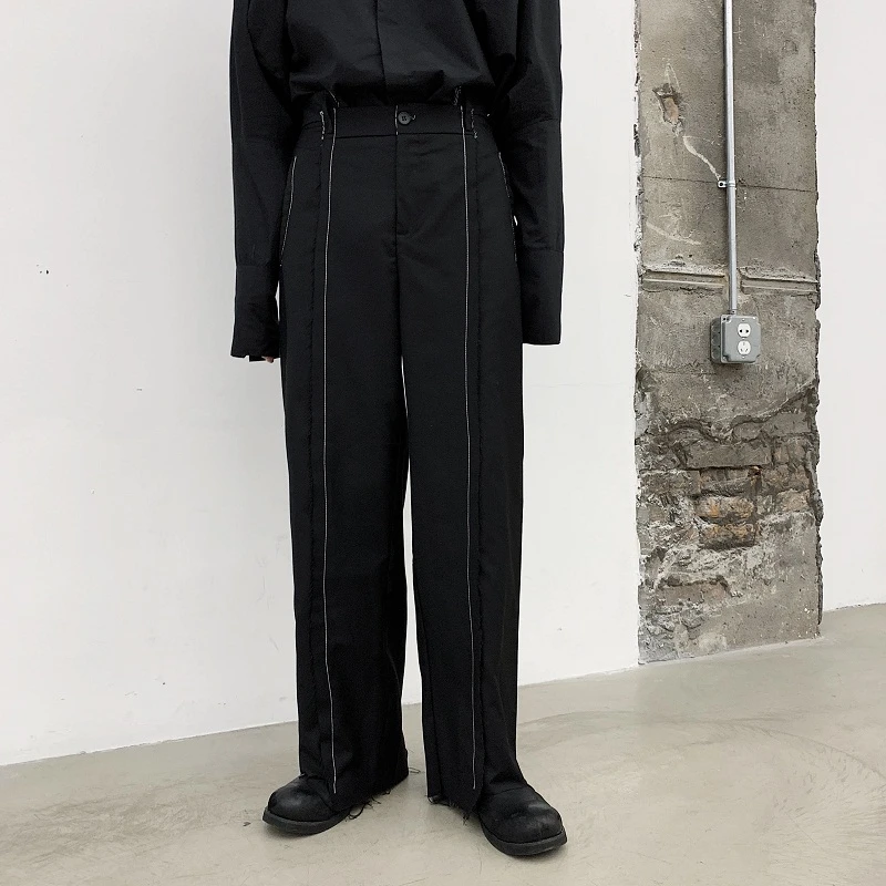 pants with white line