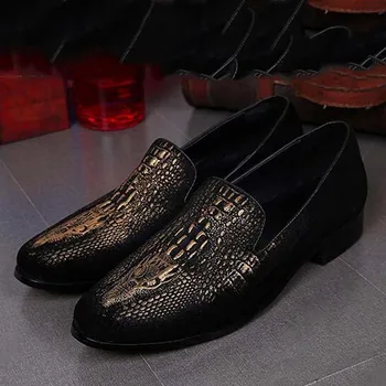 

Patent Leather Chentel Noble Manual Spikes Fashion Mens Dress Shoes Handsome Med Heel Casual Mens Shoes Party Male Mixed Color